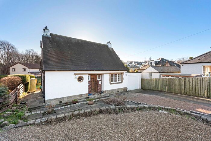 3 Bedroom Detached House For Sale In Craigleith Bank, Ravelstone, Edinburgh, EH4