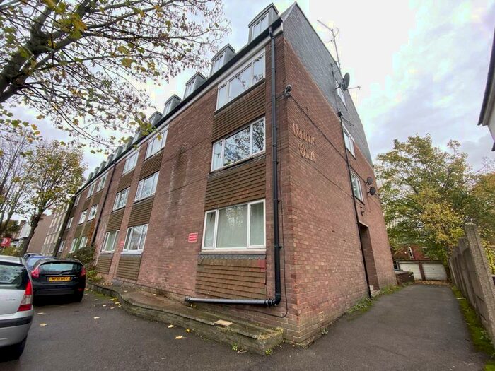 Studio To Rent In Ventnor Court, Wostenholm Road, Sheffield, S7
