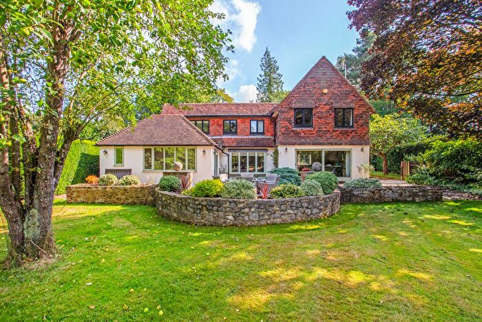 4 Bedroom Detached House For Sale In Hascombe Road, Godalming, GU8
