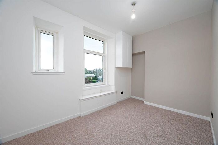 2 Bedroom Flat For Sale In Top Floor Flat, Fonthill Road, Ferryhill, Aberdeen, Aberdeenshire, AB11