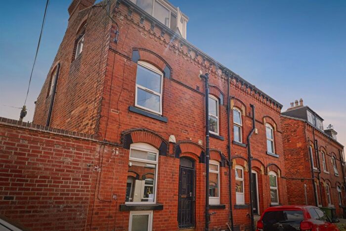 4 Bedroom Terraced House For Sale In Granby Place, Leeds, LS6
