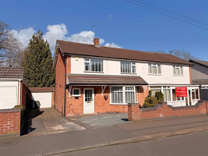 3 Bedroom Semi Detached House For Sale In Greenbank Drive, Oadby, LE2