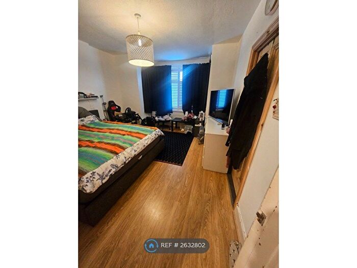 2 Bedroom Flat To Rent In Thornton Heath, London, CR7