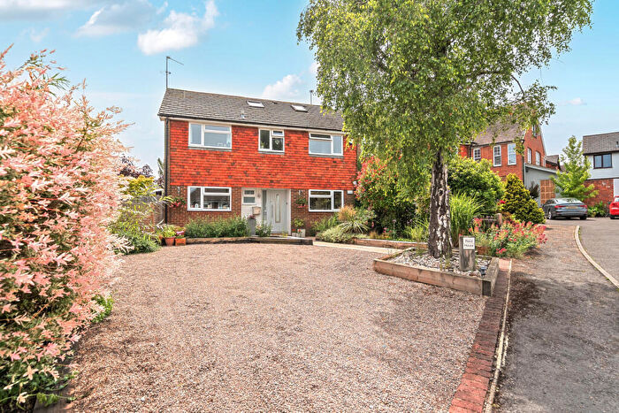 4 Bedroom Semi-Detached House For Sale In Glebelands, Loxwood, RH14