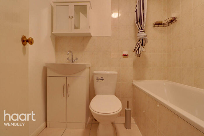 1 Bedroom Apartment For Sale In Alperton, HA0