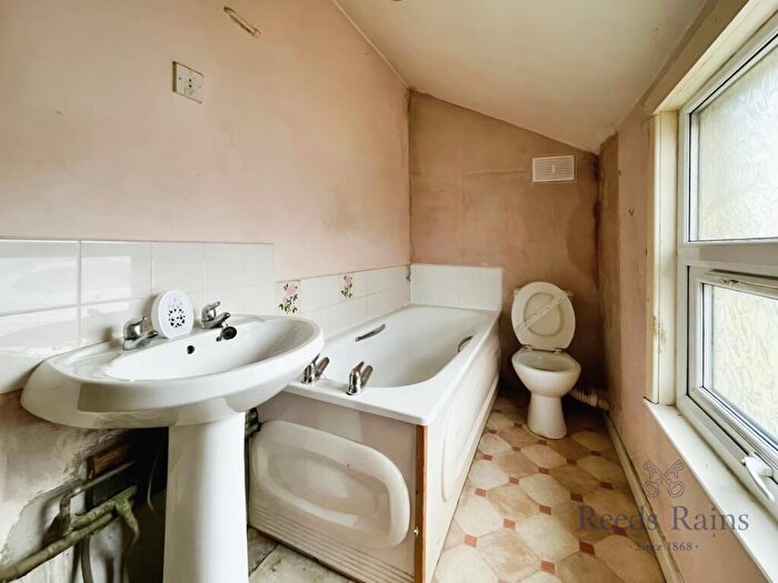 3 Bedroom Terraced House For Sale In Southbank Road, Edge Hill, Liverpool, Merseyside, L7