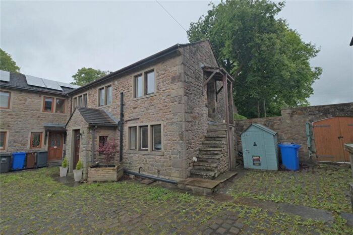 2 Bedroom Semi-Detached House To Rent In Kelbrook Road, Barnoldswick, Lancashire, BB18