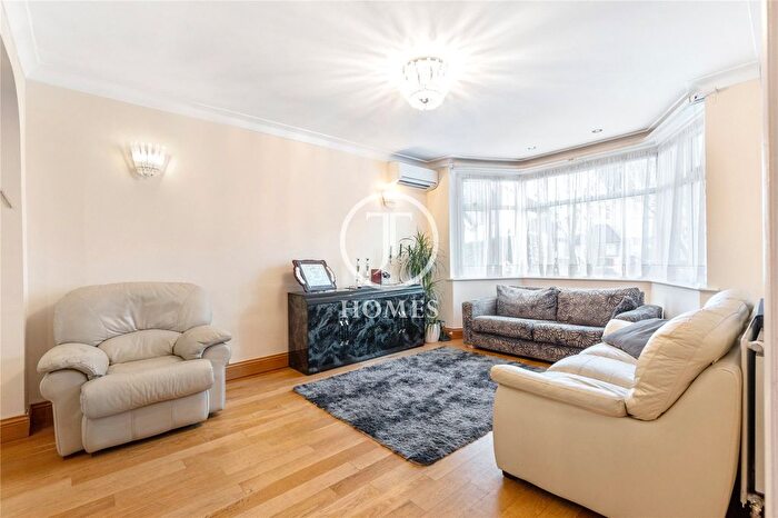 7 Bedroom Semi-detached House For Sale In Gainsborough Gardens, London, NW11