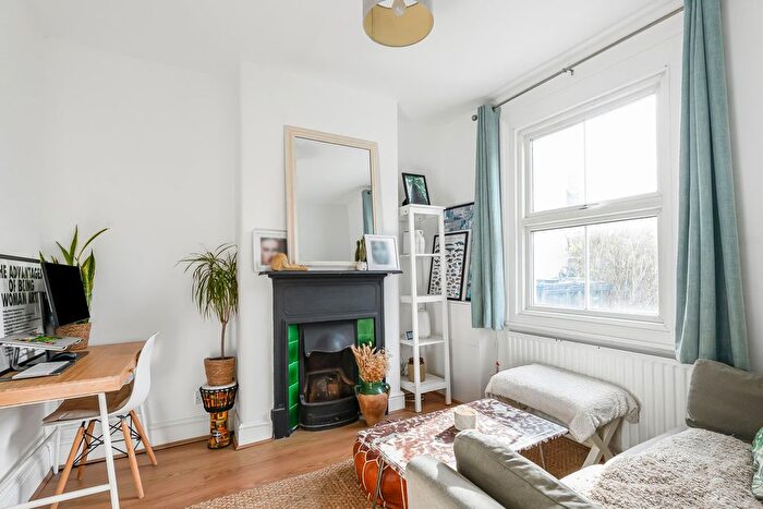 2 Bedroom Terraced House For Sale In Felix Road, West Ealing, W13
