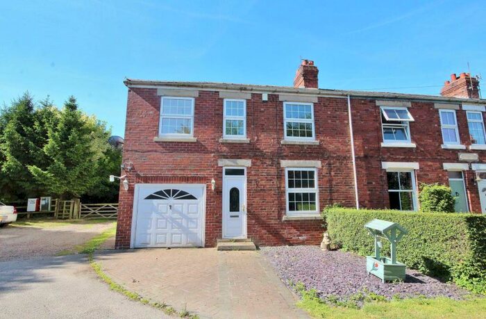 4 Bedroom Terraced House To Rent In Woodlands View, West Cowick, DN14