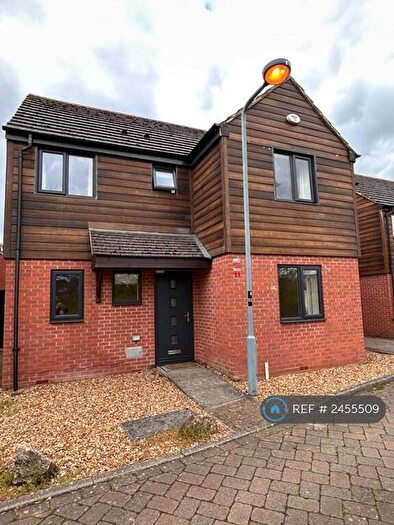 4 Bedroom Detached House To Rent In Chasewater Crescent, Broughton, Milton Keynes, MK10