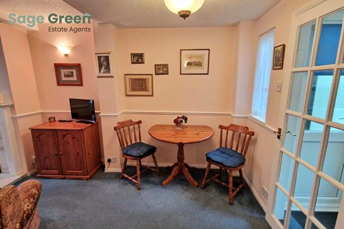2 Bedroom Semi-Detached House For Sale In Queen Street, CO6
