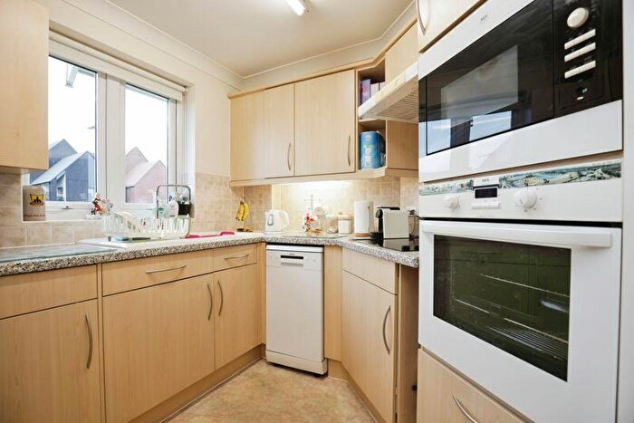 2 Bedroom Retirement Property For Sale In Hathaway Court, Stratford-upon-Avon, CV37