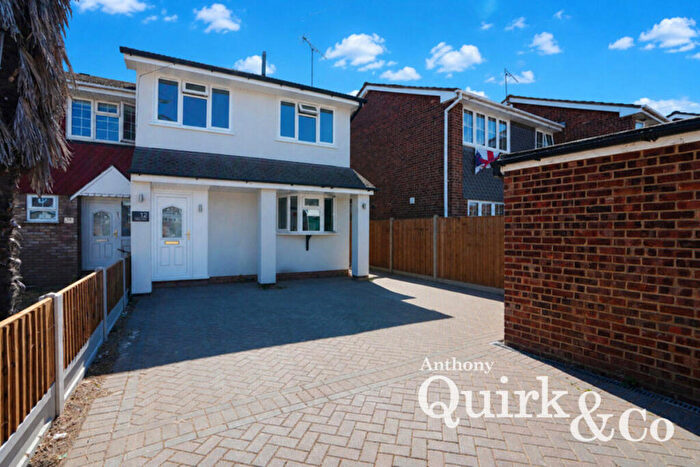 3 Bedroom Detached House For Sale In Antony Close, Canvey Island, SS8
