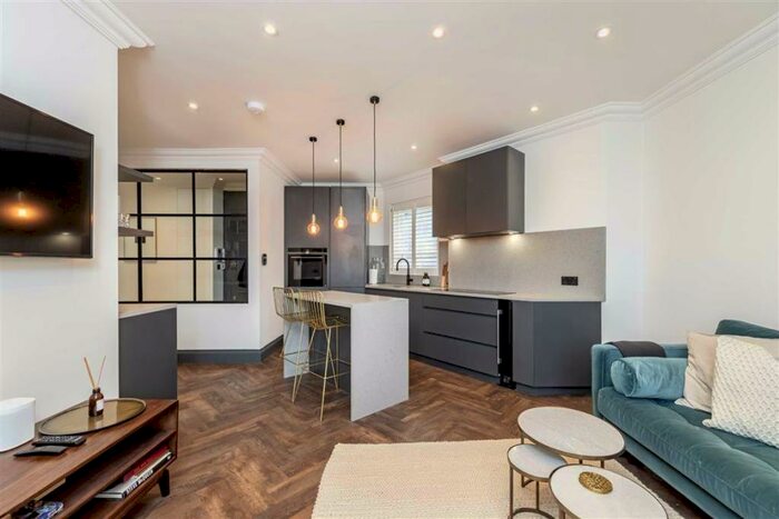 2 Bedroom Flat To Rent In Glentworth Street, Marylebone, NW1