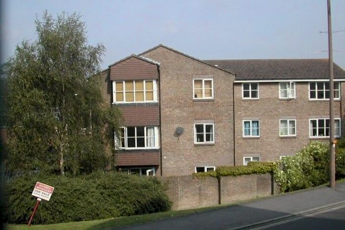 2 Bedroom Property To Rent In Gordon Close, Haywards Heath, RH16