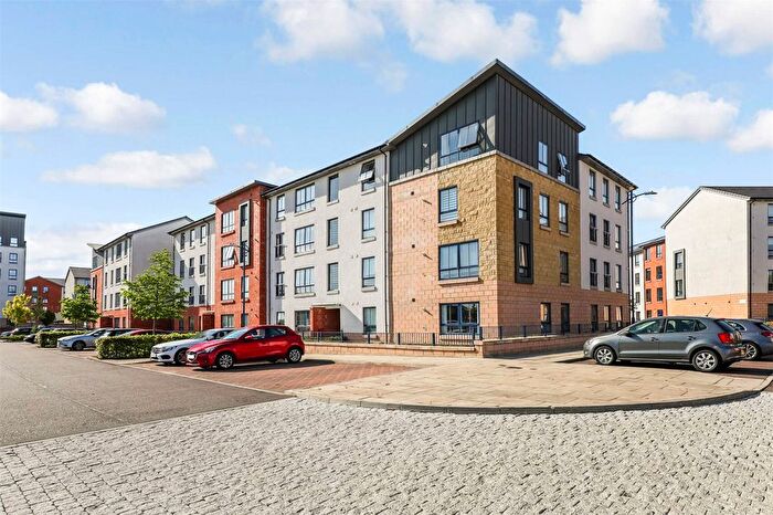 2 Bedroom Property To Rent In Granton Court, Glasgow, G5