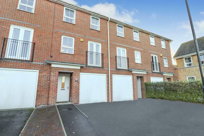 3 Bedroom Semi-Detached House To Rent In Amelia Crescent, Coventry, CV3