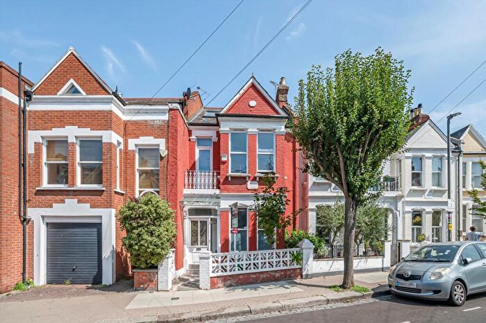 4 Bedroom Terraced House For Sale In Taybridge Road, Clapham, SW11
