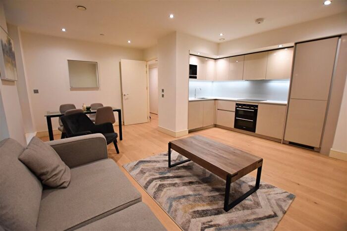 2 Bedroom Flat To Rent In Garnet Place, West Drayton, UB7