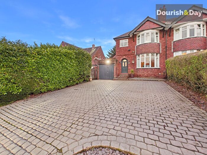 3 Bedroom Semi Detached House For Sale In Baswich Lane, Baswich, Stafford, ST17