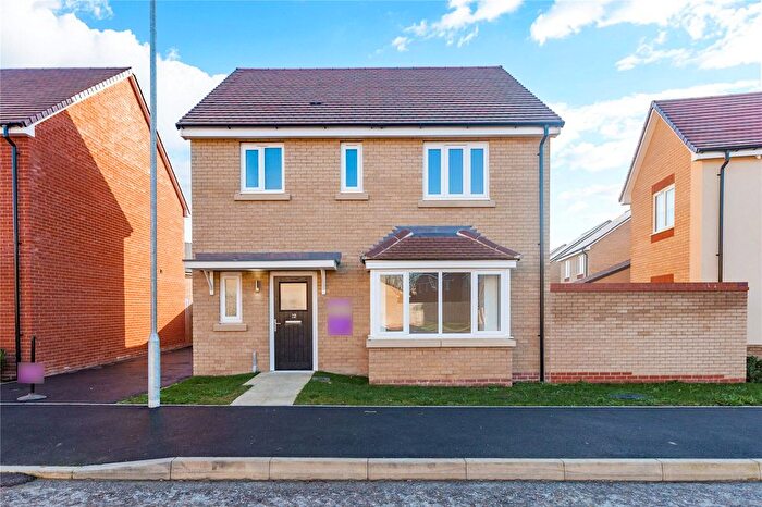 3 Bedroom Detached House For Sale In Beaumont Park, Great Dunmow, Essex, CM6