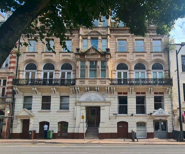 1 Bedroom Apartment For Sale In Westgate Street, Cardiff, CF10