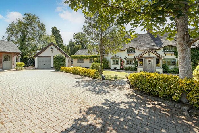 5 Bedroom Detached House For Sale In Southam Road, Kites Hardwick, Rugby, CV23