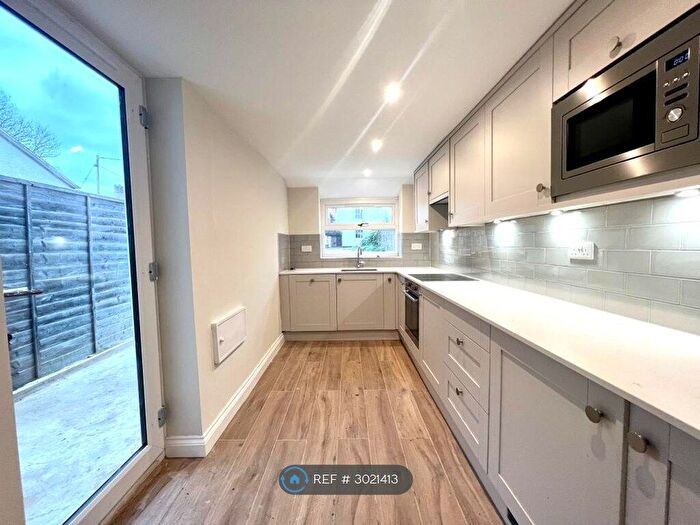 2 Bedroom Terraced House To Rent In Broadway, Didcot, OX11