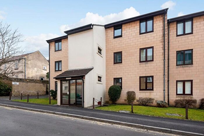 2 Bedroom Flat To Rent In Attewell Court, Bath, BA2