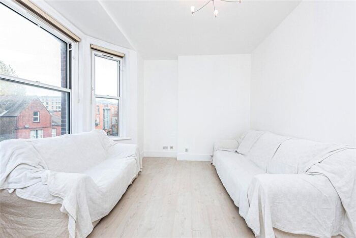 1 Bedroom Flat To Rent In Rosemont Mansions, Lithos Road, NW3