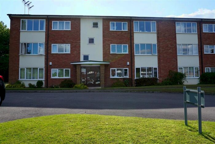 2 Bedroom Flat To Rent In Arosa Drive, Birmingham, B17