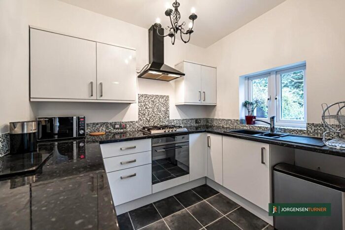 3 Bedroom Terraced House For Sale In Drake Street, Enfield, EN2