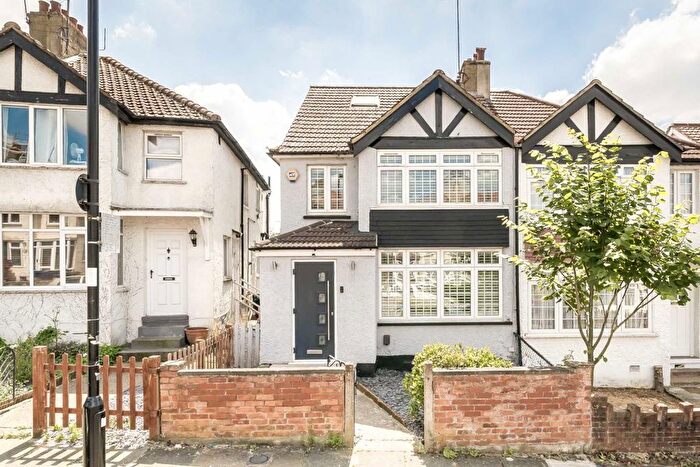 5 Bedroom Detached House To Rent In Beechmount Avenue, London, W7