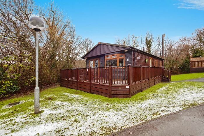 3 Bedroom Property For Sale In Cherry Tree Rise, Finlake, Chudleigh, Newton Abbot, Devon, TQ13