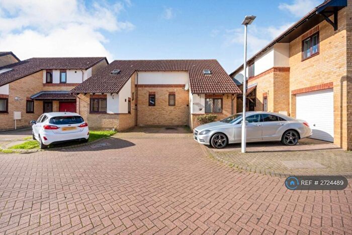 2 Bedroom Semi-Detached House To Rent In Hillgrounds Road, Kempston, Bedford, MK42