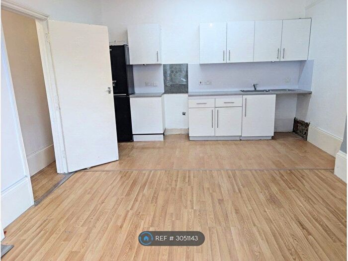 2 Bedroom Flat To Rent In Cliftonville, Margate, CT9