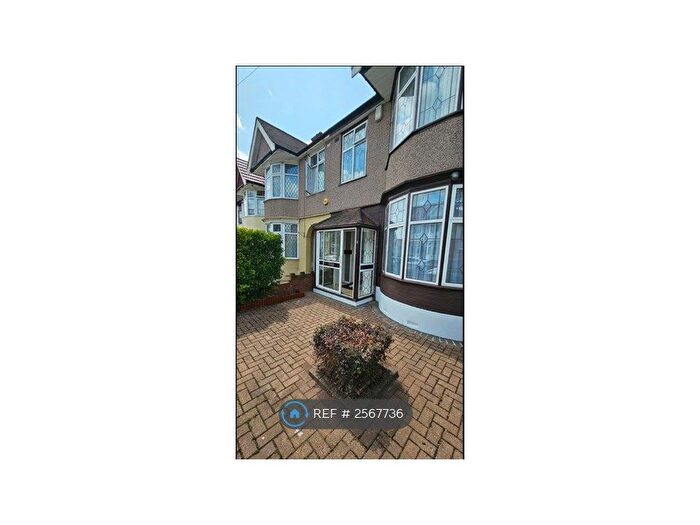 3 Bedroom Terraced House To Rent In Thornhill Gardens, Barking, IG11