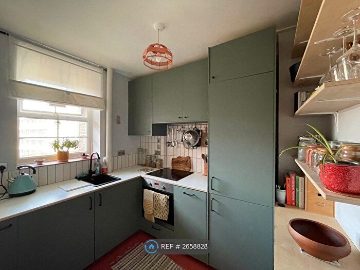 1 Bedroom Flat To Rent In Gascoyne House, London, E9