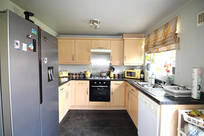 3 Bedroom Semi-Detached House For Sale In Brandforth Road, Manchester, M8