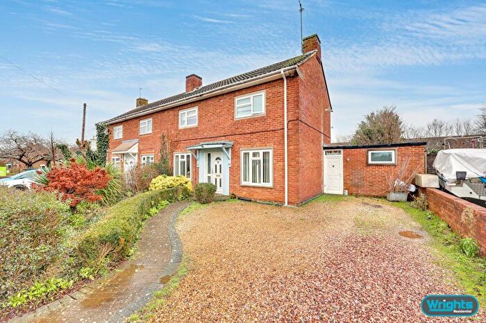 3 Bedroom Semi-Detached House For Sale In Westfield Road, Trowbridge, BA14