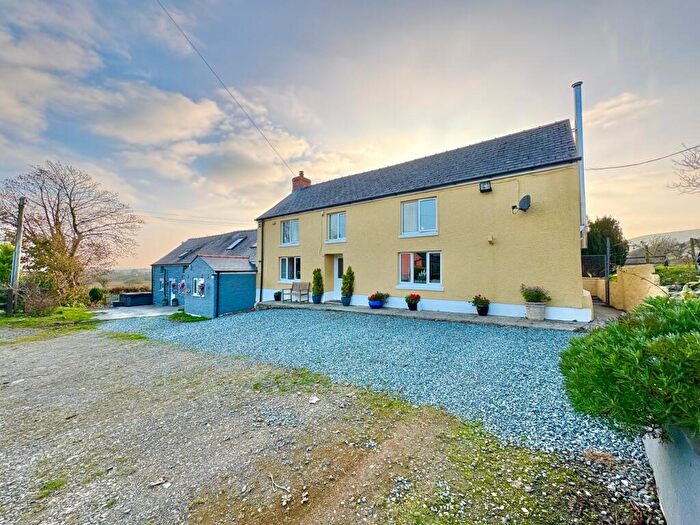 9 Bedroom Smallholding For Sale In Mynachlogddu, Clynderwen, SA66