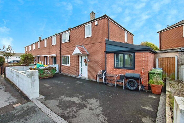 3 Bedroom Semi-Detached House For Sale In Mill Green Gardens, Leeds, LS14
