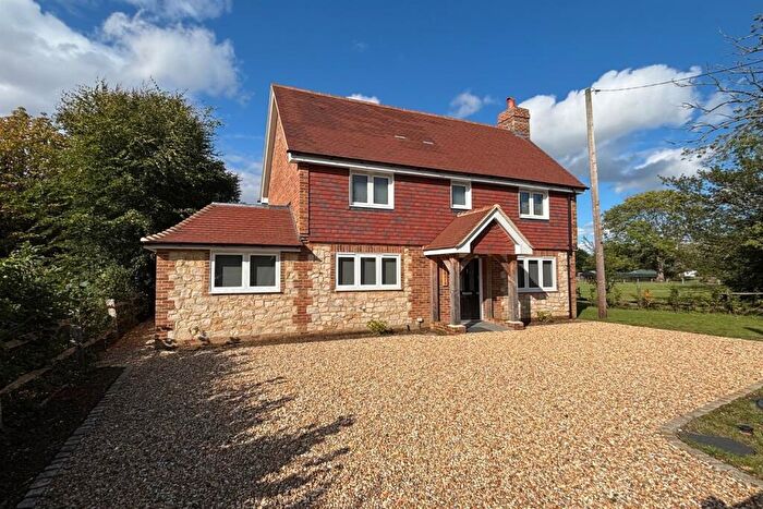 4 Bedroom Detached House To Rent In Monkwood, Alresford, SO24