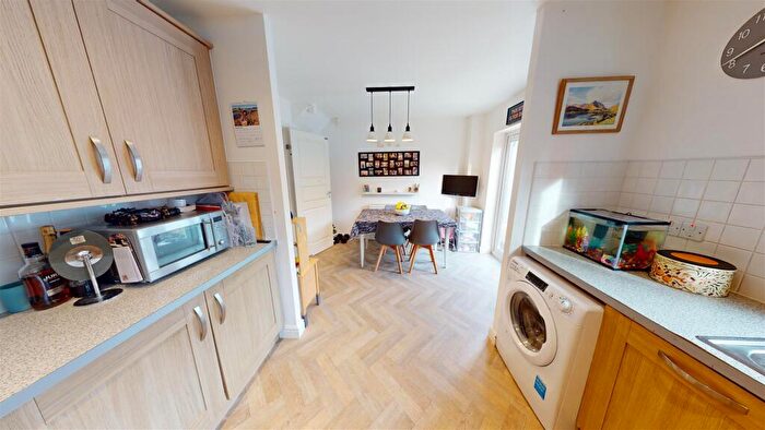 3 Bedroom Terraced House For Sale In Arundel Way, Cawston, Rugby, CV22