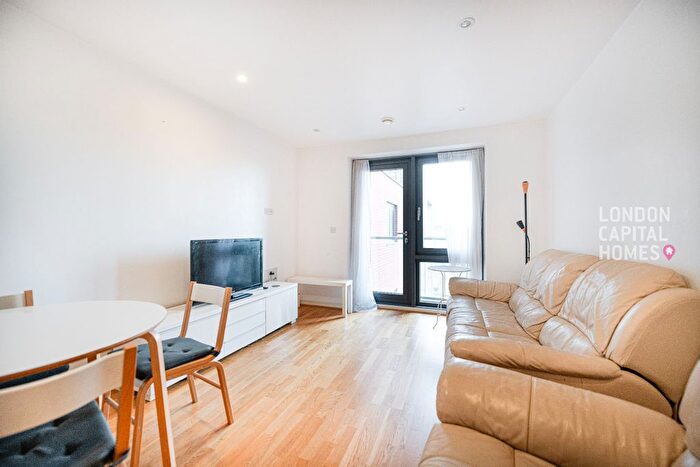2 Bedroom Flat To Rent In Portland House, Chartfield Avenue, London, SW15