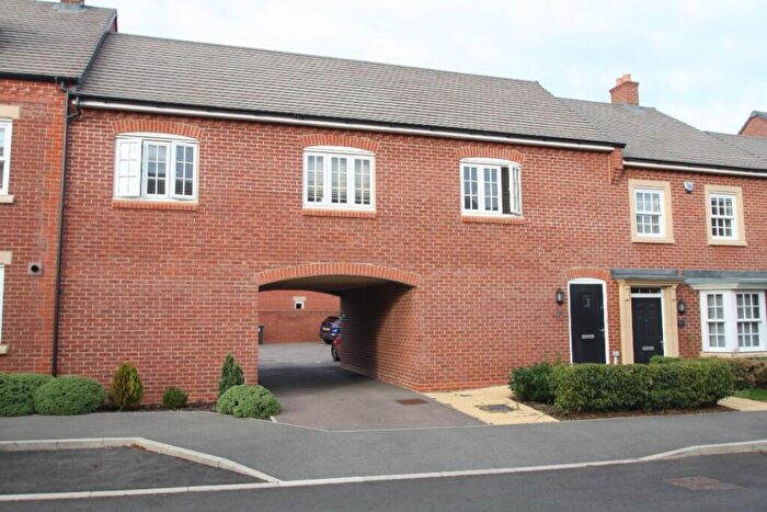 2 Bedroom Coach House To Rent In Rowan Close, Bedford, Bedfordshire, MK40