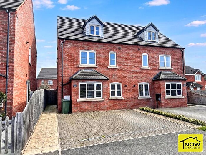 4 Bedroom Semi Detached House For Sale In Alexander Mews, Balderton, NG24