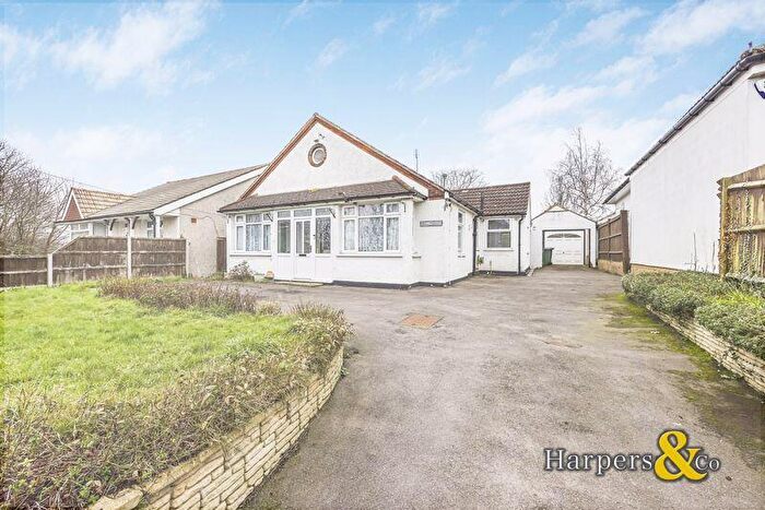 2 Bedroom Detached Bungalow For Sale In Church Hill, Dartford, DA2