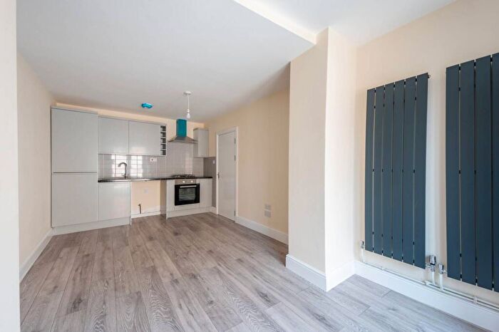 2 Bedroom Flat To Rent In Mill Lane, Carshalton, SM5